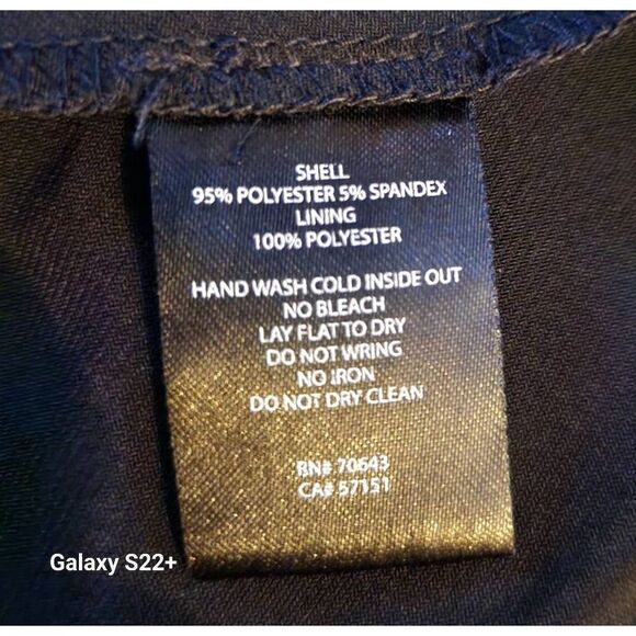 Jessica Howard black dress with red sparkly sash - Picture 4 of 8